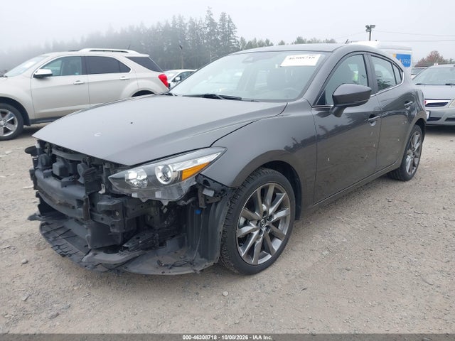 46308718 :رقم المزاد ، 3MZBN1L34JM160108 vin ، 2018 Mazda Mazda3 Touring مزاد بيع