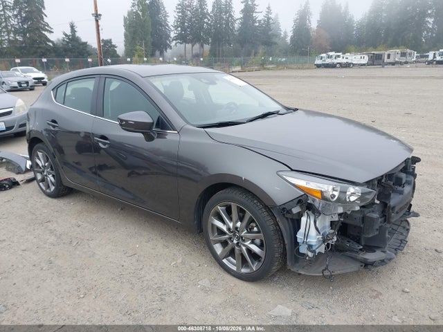 46308718 :رقم المزاد ، 3MZBN1L34JM160108 vin ، 2018 Mazda Mazda3 Touring مزاد بيع