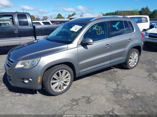 2010 Volkswagen Tiguan Sel მანქანა იყიდება აუქციონზე, vin: WVGBV7AX8AW525039, აუქციონის ნომერი: 46308729