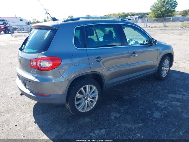2010 Volkswagen Tiguan Sel მანქანა იყიდება აუქციონზე, vin: WVGBV7AX8AW525039, აუქციონის ნომერი: 46308729