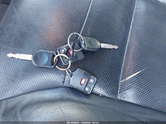 46308840 :رقم المزاد ، 1FMCU94195KA80849 vin ، 2005 Ford Escape Limited مزاد بيع