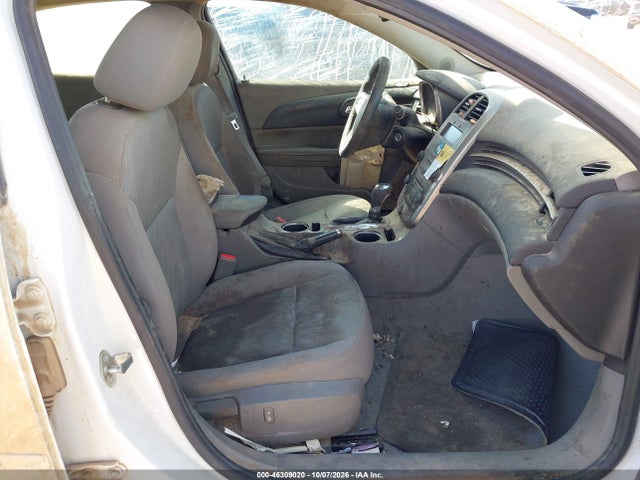46309020 :رقم المزاد ، 1G11B5SLXFF226564 vin ، 2015 Chevrolet Malibu Ls مزاد بيع