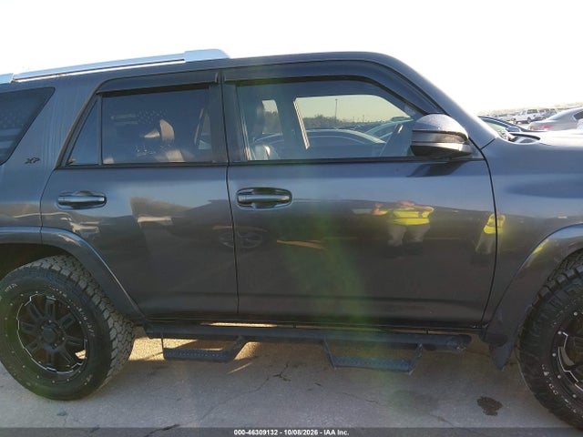 46309132 :رقم المزاد ، JTEZU5JR9J5186000 vin ، 2018 Toyota 4runner Sr5 مزاد بيع