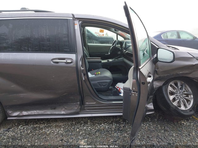 2021 Toyota Sienna Xle მანქანა იყიდება აუქციონზე, vin: 5TDJSKFC5MS030318, აუქციონის ნომერი: 46309212