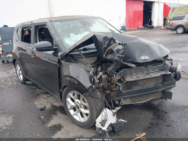 2020 Kia Soul S მანქანა იყიდება აუქციონზე, vin: KNDJ23AU2L7722423, აუქციონის ნომერი: 46309235