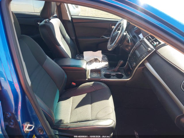 46309351 :رقم المزاد ، 4T1BF1FK1HU757592 vin ، 2017 Toyota Camry Se مزاد بيع