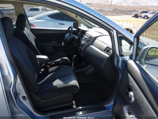 46309798 :رقم المزاد ، 3N1BC1CP3BL369815 vin ، 2011 Nissan Versa 1.8sl مزاد بيع