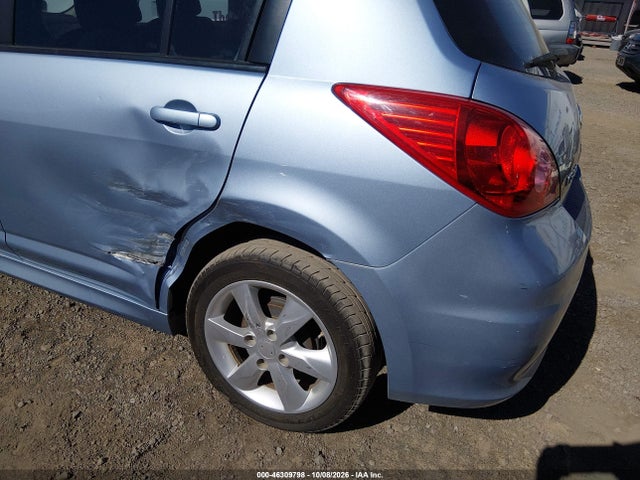 46309798 :رقم المزاد ، 3N1BC1CP3BL369815 vin ، 2011 Nissan Versa 1.8sl مزاد بيع