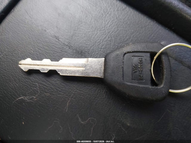 2000 Honda Accord 2.3 Ex მანქანა იყიდება აუქციონზე, vin: 1HGCG3168YA024843, აუქციონის ნომერი: 46309855