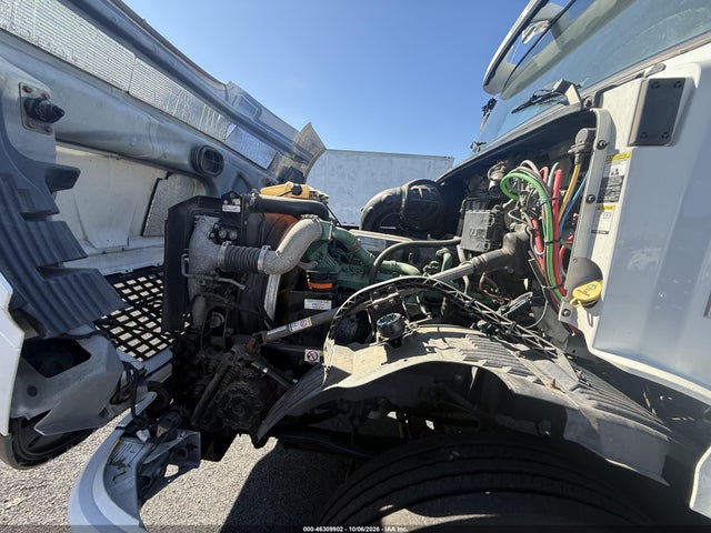 Продаж на аукціоні авто 2017 Volvo Vnl, vin: 4V5NC9DG5HN980297, номер лоту: 46309902