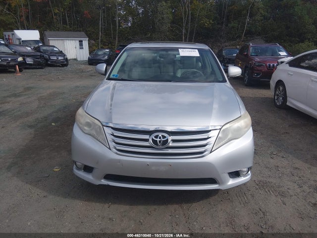 46310040 :رقم المزاد ، 4T1BK3DB2BU389683 vin ، 2011 Toyota Avalon مزاد بيع