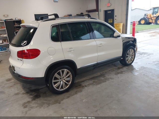 46310156 :رقم المزاد ، WVGAV7AX2FW559173 vin ، 2015 Volkswagen Tiguan Sel مزاد بيع
