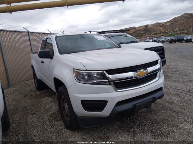 2019 1GCHSBEA5K1328957 main image