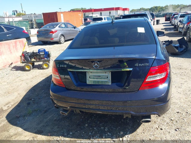 2014 Mercedes-benz C 300 Sport 4matic მანქანა იყიდება აუქციონზე, vin: WDDGF8AB7EA942811, აუქციონის ნომერი: 46310253