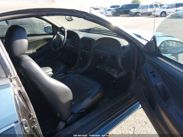 2000 Ford Mustang მანქანა იყიდება აუქციონზე, vin: 1FAFP4449YF266531, აუქციონის ნომერი: 46310283