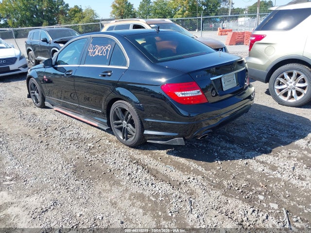 2014 Mercedes-benz C 250 Sport მანქანა იყიდება აუქციონზე, vin: WDDGF4HB2EG256137, აუქციონის ნომერი: 46310289