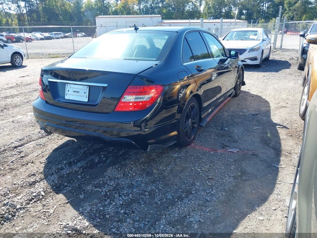 2014 Mercedes-benz C 250 Sport მანქანა იყიდება აუქციონზე, vin: WDDGF4HB2EG256137, აუქციონის ნომერი: 46310289