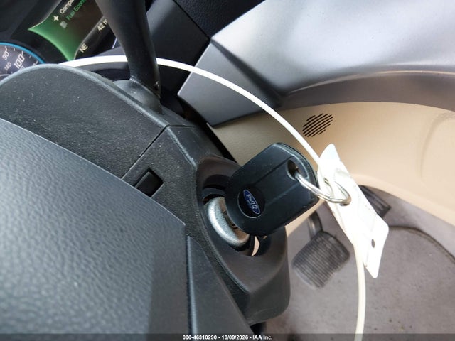 46310290 :رقم المزاد ، 1FADP5AU8FL117611 vin ، 2015 Ford C-max Hybrid Se مزاد بيع