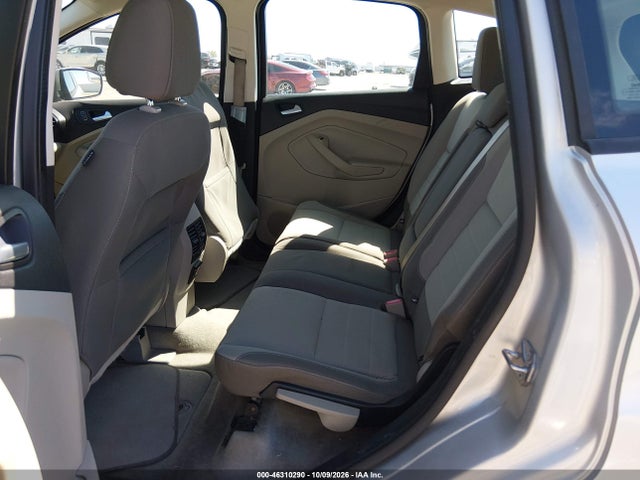46310290 :رقم المزاد ، 1FADP5AU8FL117611 vin ، 2015 Ford C-max Hybrid Se مزاد بيع