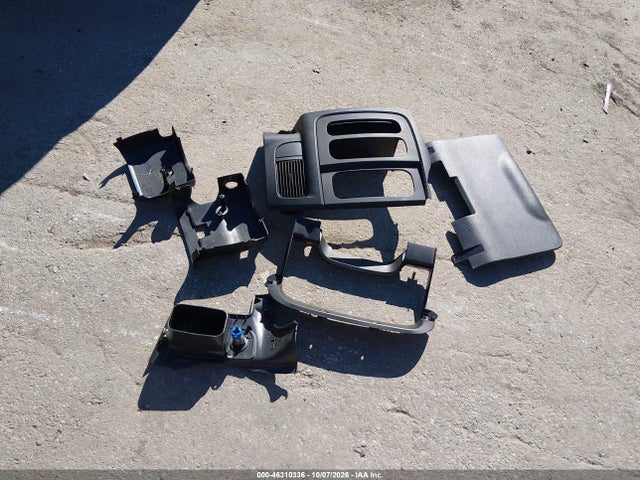 2002 Dodge Ram 1500 St მანქანა იყიდება აუქციონზე, vin: 3D7HU18N42G187583, აუქციონის ნომერი: 46310336