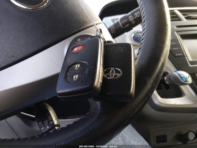 2014 Toyota Prius V Five მანქანა იყიდება აუქციონზე, vin: JTDZN3EU2E3311795, აუქციონის ნომერი: 46310394