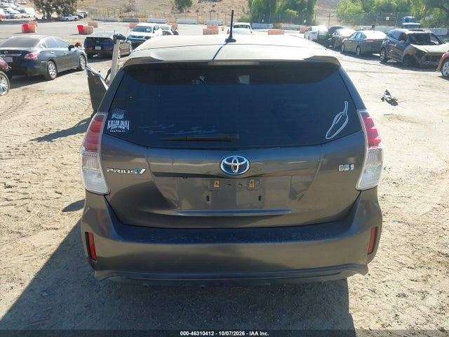 Toyota Prius V Four 2015 JTDZN3EU4FJ026951 Image 16