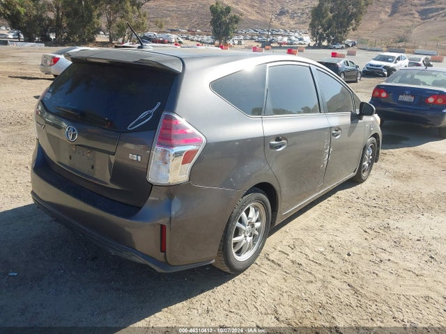 Toyota Prius V Four 2015 JTDZN3EU4FJ026951 Image 4