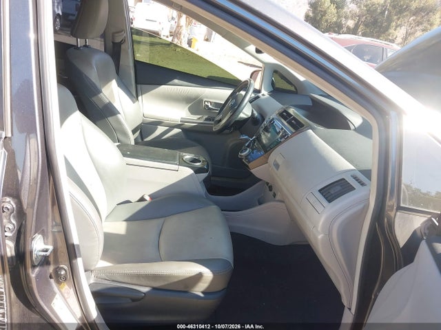 Toyota Prius V Four 2015 JTDZN3EU4FJ026951 Image 5