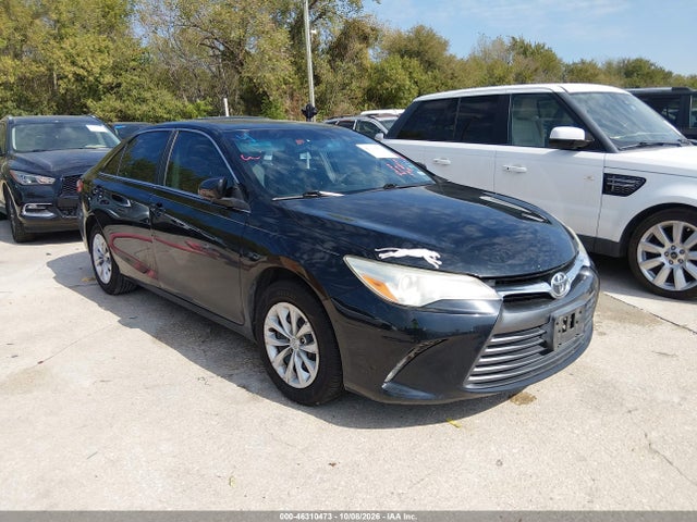 46310473 :رقم المزاد ، 4T1BF1FK7HU639398 vin ، 2017 Toyota Camry Le مزاد بيع