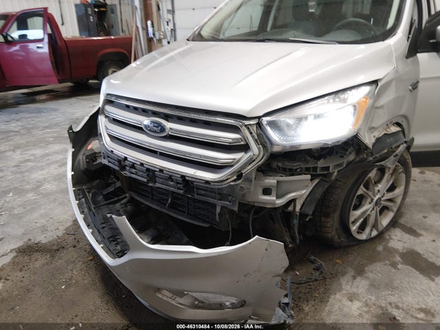 Продаж на аукціоні авто 2019 Ford Escape Se, vin: 1FMCU9GD0KUB10505, номер лоту: 46310484