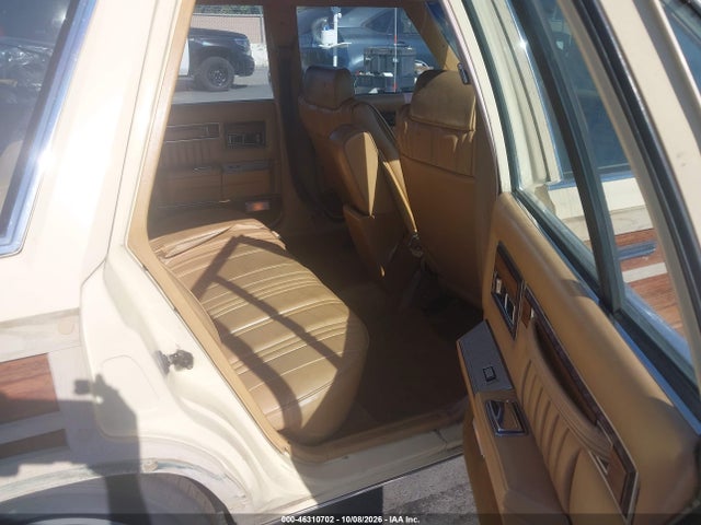 1982 Chrysler Lebaron Town And Country მანქანა იყიდება აუქციონზე, vin: 1C3BC59D8CF240681, აუქციონის ნომერი: 46310702