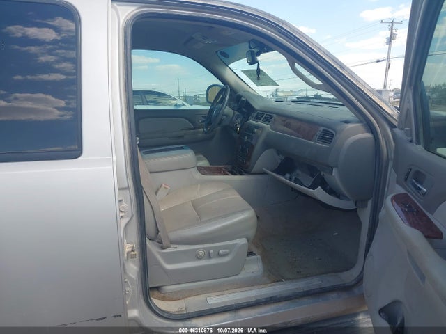2008 Chevrolet Tahoe Ltz მანქანა იყიდება აუქციონზე, vin: 1GNFC13J58R231972, აუქციონის ნომერი: 46310876
