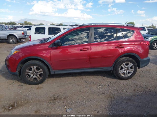 JTMZFREV9FJ039431 Toyota RAV4 LE