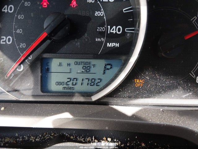 JTMZFREV9FJ039431 Toyota RAV4 LE