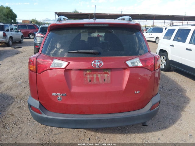 JTMZFREV9FJ039431 Toyota RAV4 LE