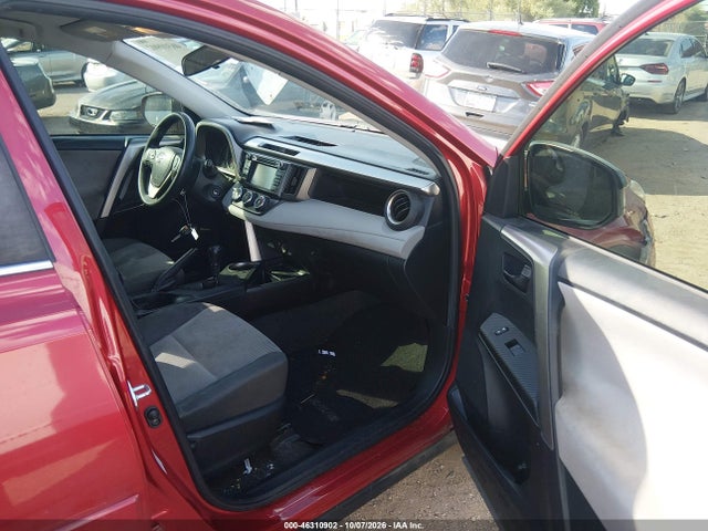 JTMZFREV9FJ039431 Toyota RAV4 LE