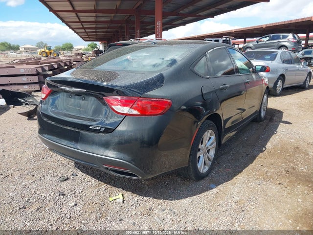 Chrysler 200 S 2015 1C3CCCBB3FN673658 Image 4