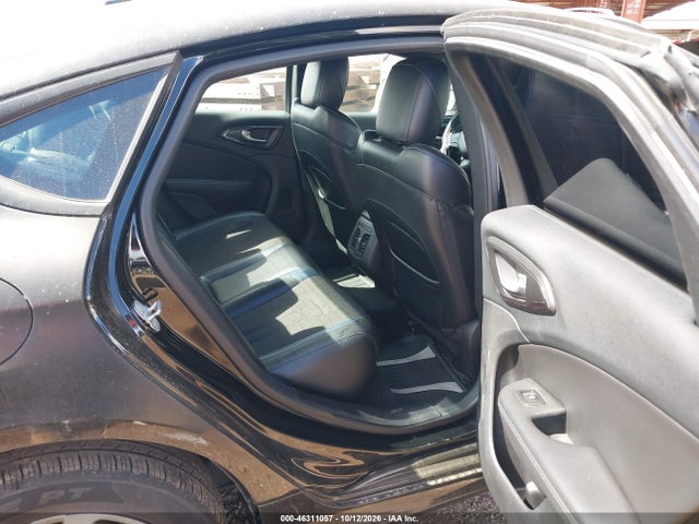 Chrysler 200 S 2015 1C3CCCBB3FN673658 Image 8
