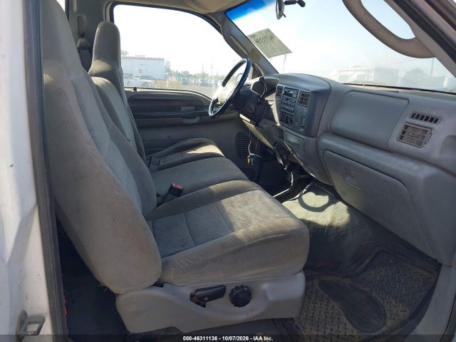 46311136 :رقم المزاد ، 1FDNF21S33EA66674 vin ، 2003 Ford F250 Super Duty مزاد بيع