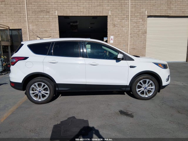 Ford ESCAPE SE 2017 1FMCU9GD1HUE18498 Image 14