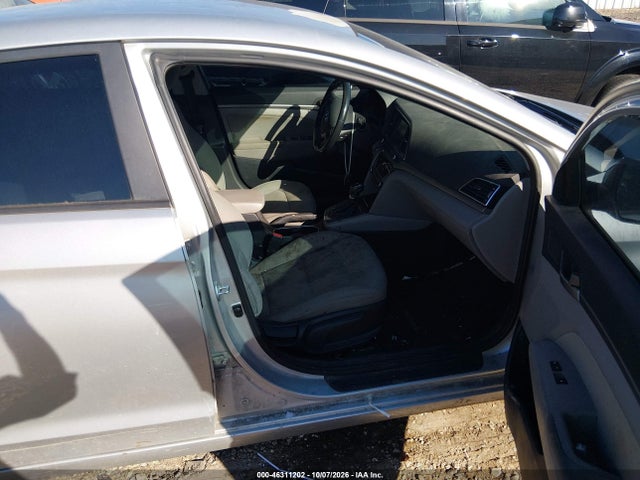 46311202 :رقم المزاد ، 5NPD84LF5HH042468 vin ، 2017 Hyundai Elantra Se مزاد بيع
