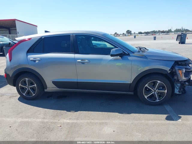 KIA NIRO LX 2023 KNDCP3LE3P5096530 Image 13