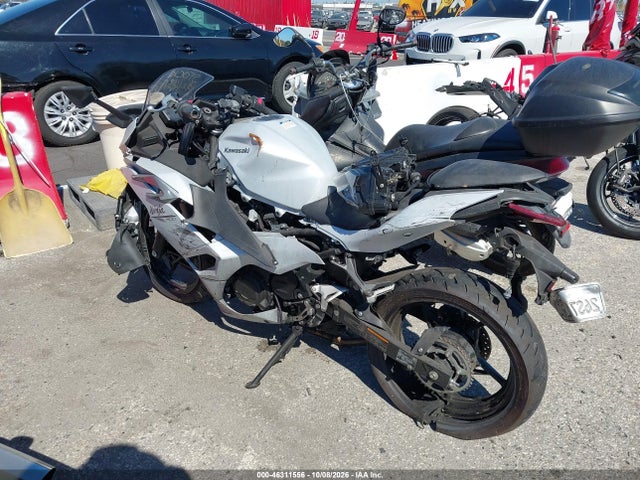 Kawasaki EX500 2024 ML5EXGG13RDA21887 Image 3