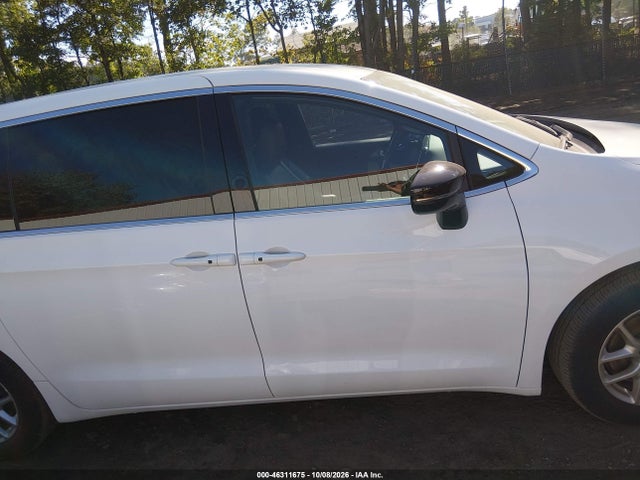 Продаж на аукціоні авто 2025 Chrysler Pacifica Select, vin: 2C4RC1BG7SR614776, номер лоту: 46311675