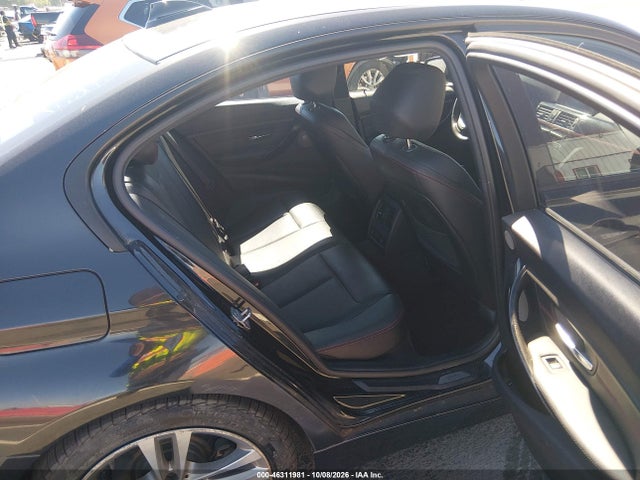 46311981 :رقم المزاد ، WBA3A5C54EJ584853 vin ، 2014 Bmw 328i مزاد بيع