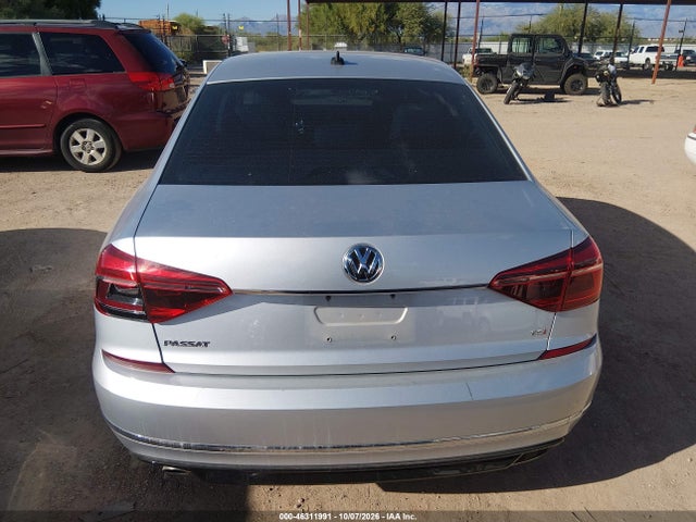 1VWDT7A31HC078272 Volkswagen Passat 1.8t R-line