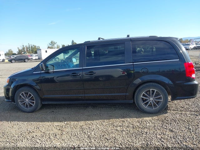 2C4RDGCG4HR717208 Dodge Grand Caravan Sxt