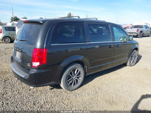 2C4RDGCG4HR717208 Dodge Grand Caravan Sxt