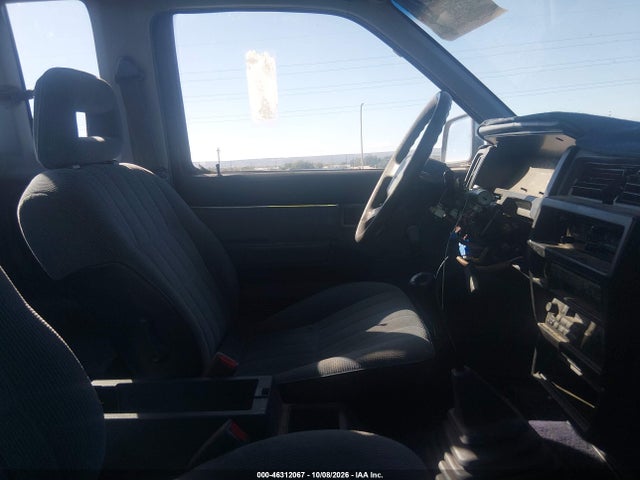 1993 Nissan Truck King Cab Se მანქანა იყიდება აუქციონზე, vin: 1N6HD16S0PC341880, აუქციონის ნომერი: 46312067