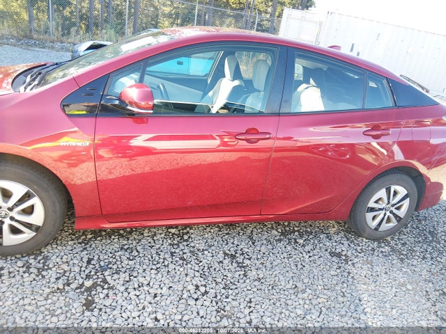 Toyota Prius Three 2018 JTDKARFU4J3549981 Image 14